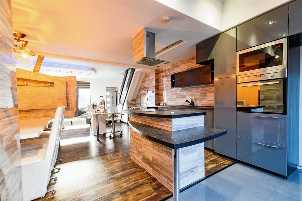 Kitchen (Open Plan)