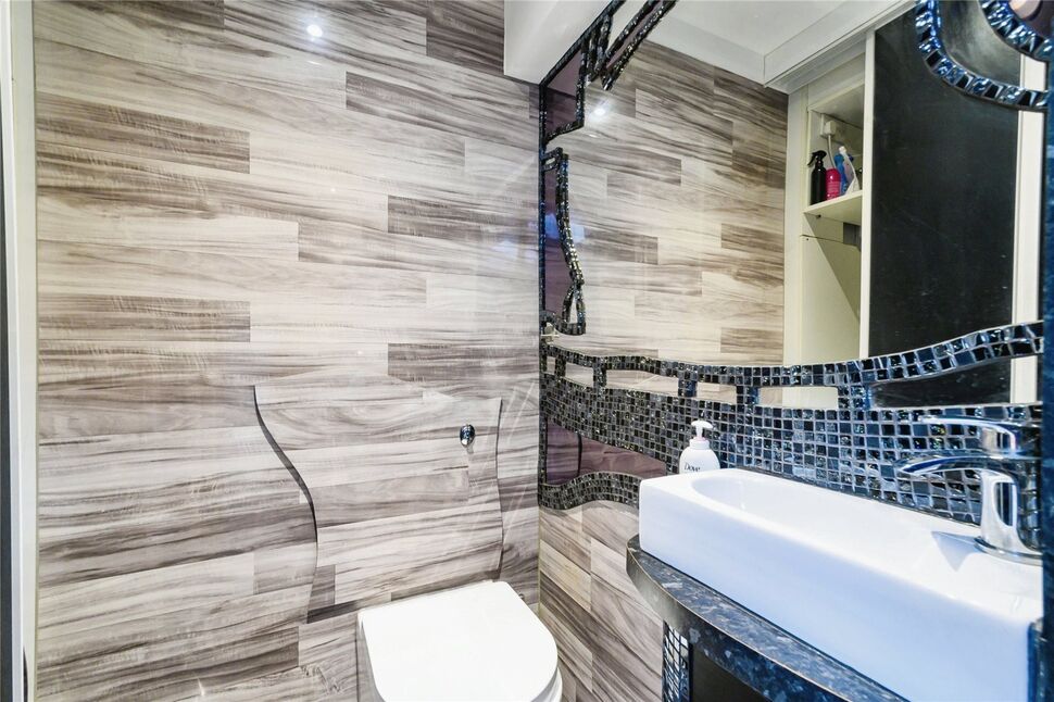Family Shower Room