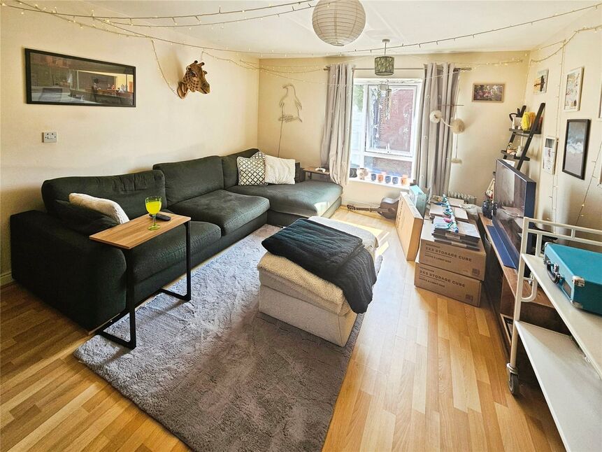 Open Plan Living Room & Kitchen