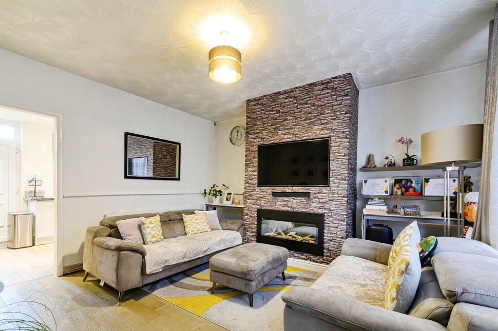 Main image of 3 bedroom End Terrace House for sale, Bowgreave Avenue, Bolton, Greater Manchester, BL2