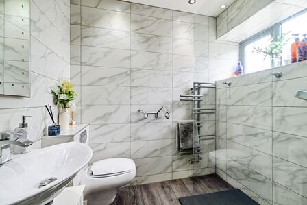 2 bedroom End Terrace House for sale