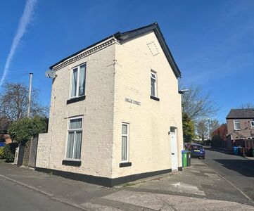 Nellie Street, 3 bedroom Detached House to rent, £1,100 pcm