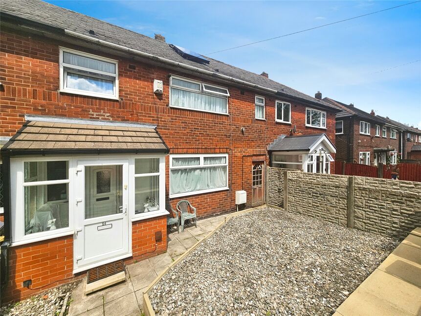 4 bedroom Mid Terrace House for sale