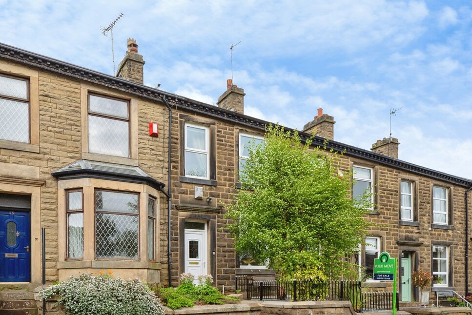 3 bedroom Mid Terrace House for sale