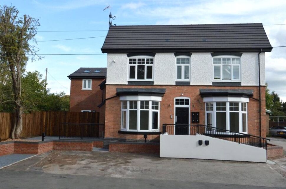 Main image of 2 bedroom  Flat to rent, Birmingham Road, Alvechurch, Worcestershire, B48