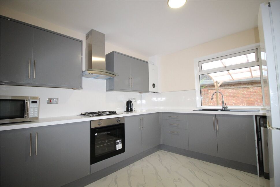 Main image of 3 bedroom Semi Detached House to rent, Oldbury Road, Worcester, Worcestershire, WR2