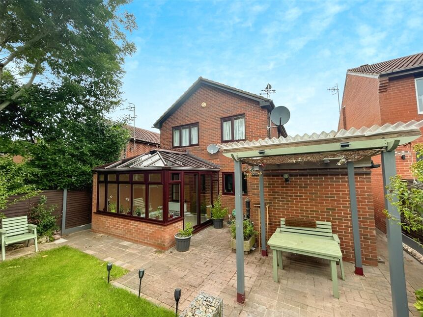 4 bedroom Detached House for sale, Crownhill Meadow, Catshill, B61 £