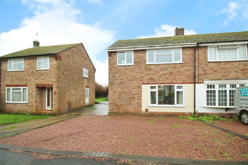 3 bedroom Mid Terrace House for sale, Wyre Close, Rubery, B45 £200,000