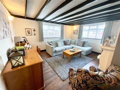 2 bedroom End Terrace House for sale