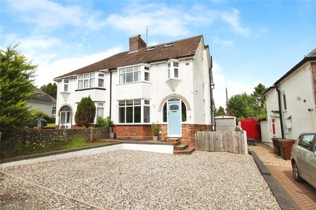 Stourbridge Road, 3 bedroom Semi Detached House for sale, £375,000