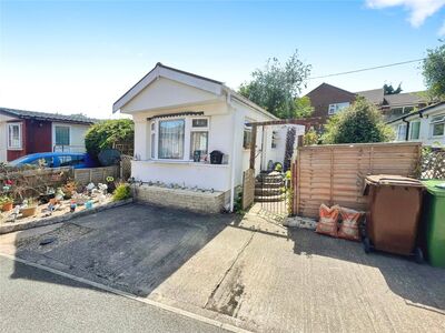 1 bedroom Detached Property for sale