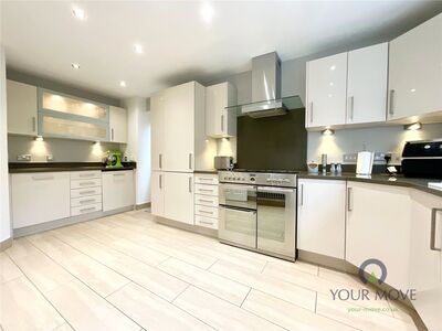 Appletrees Crescent, 4 bedroom Detached House for sale, &pound;475,000