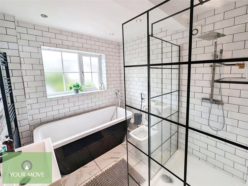 Main image of 4 bedroom Detached House to rent, Birmingham Road, Bromsgrove, Worcestershire, B61