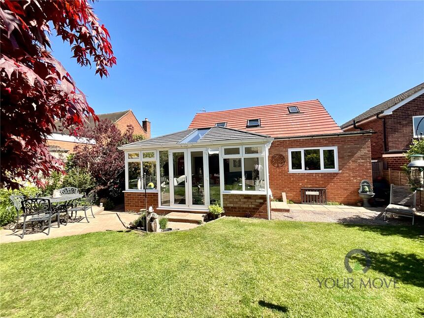 Main image of 2 bedroom Detached Bungalow for sale, Hawthorn Road, Bromsgrove, Worcestershire, B61