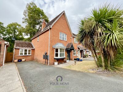 4 bedroom End Terrace House for sale