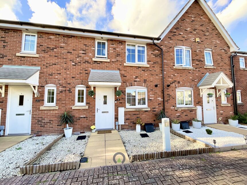 3 bedroom Mid Terrace House for sale