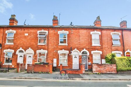 2 bedroom Mid Terrace House for sale