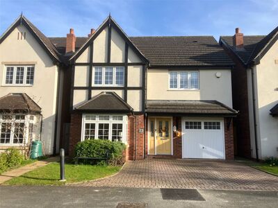The Green, 4 bedroom Detached House for sale, £440,000