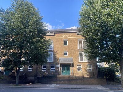 Manchester Road, 2 bedroom  Flat to rent, £1,700 pcm