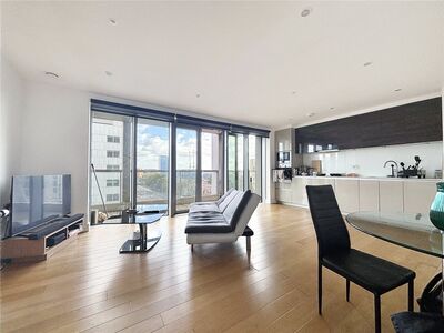 Barking Road, 2 bedroom  Flat to rent, £2,400 pcm