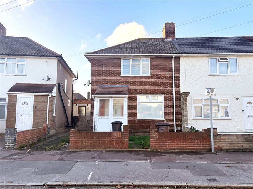 Main image of 3 bedroom End Terrace House to rent, Vincent Road, Dagenham, Essex, RM9