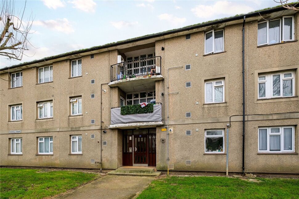 Main image of 2 bedroom Flat for sale, Padnall Court, Bardfield Avenue, Chadwell Heath, RM6