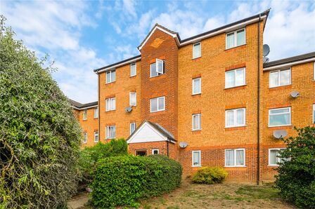 Express Drive, 2 bedroom  Flat for sale, £275,000