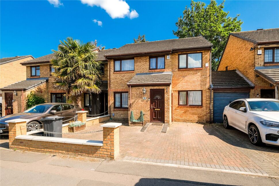 4 bedroom End Terrace House for sale