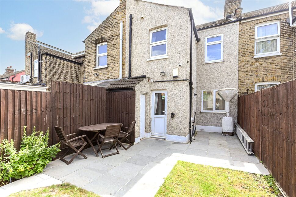 2 bedroom Mid Terrace House for sale, Heath Road, Chadwell Heath, RM6 £390,000