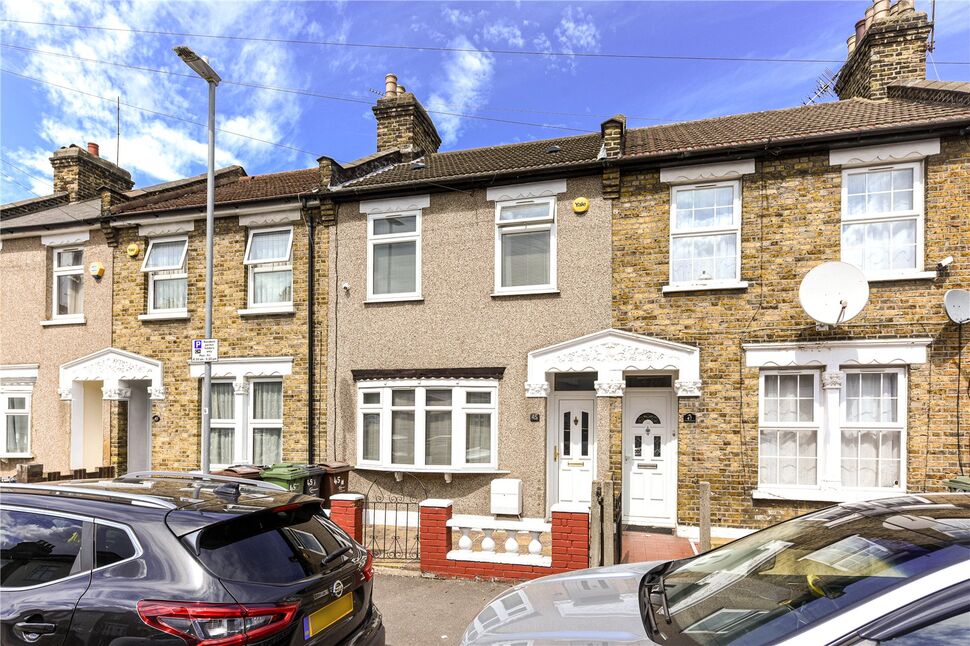 2 bedroom Mid Terrace House for sale, Heath Road, Chadwell Heath, RM6