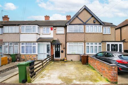 Beam Avenue, 2 bedroom Mid Terrace House for sale, £325,000
