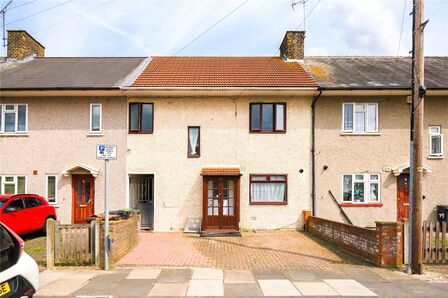 Burnside Road, 4 bedroom Mid Terrace House for sale, £500,000