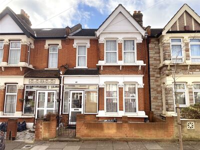 3 bedroom Mid Terrace House to rent