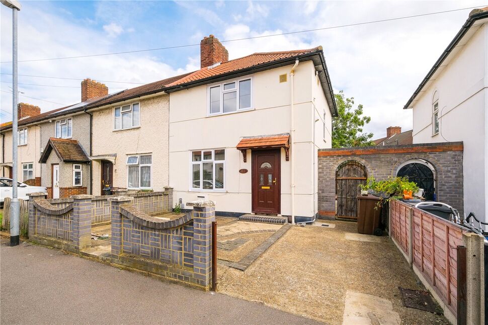 3 bedroom End Terrace House for sale, Aylmer Road, RM8 £350,000