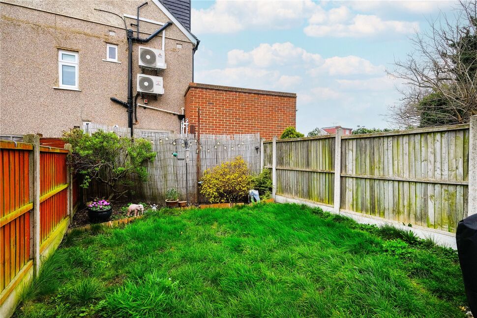 3 bedroom Mid Terrace House for sale, Eustace Road, Chadwell Heath, RM6