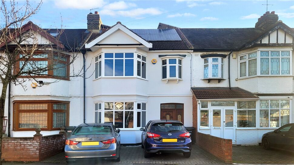 Main image of 4 bedroom Mid Terrace House to rent, Glebelands Avenue, Newbury Park, IG2