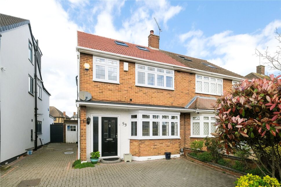 3 bedroom Mid Terrace House for sale, Ethelbert Gardens, Gants Hill