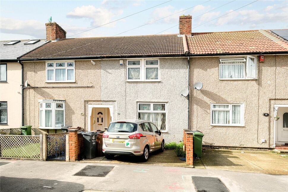 2 bedroom Mid Terrace House for sale, Oval Road North, Dagenham, RM10