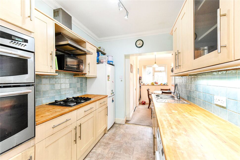 3 bedroom Mid Terrace House for sale, Ashton Gardens, Chadwell Heath