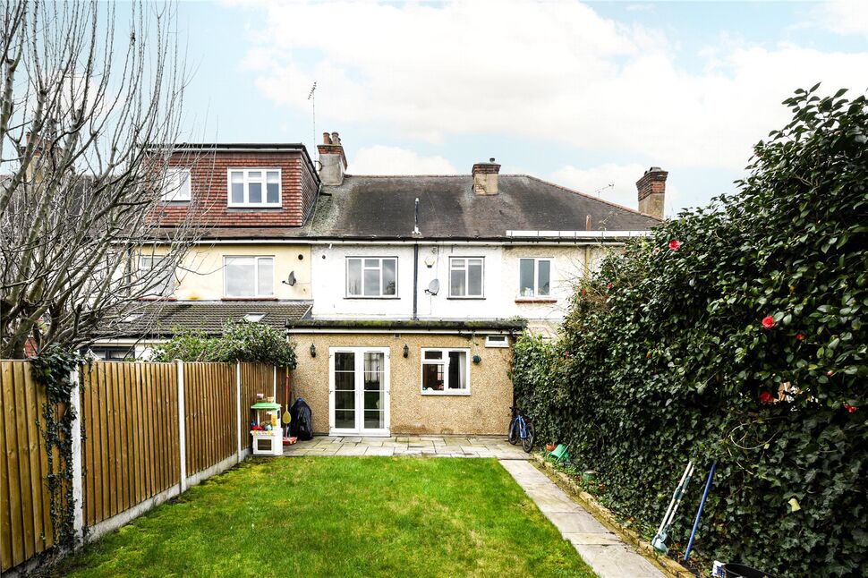 3 bedroom Mid Terrace House for sale, Ashton Gardens, Chadwell Heath