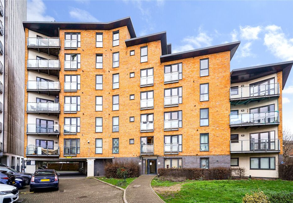 Main image of 2 bedroom Flat for sale, Gateway Court, 5-7 Parham Drive, Gants Hill, IG2