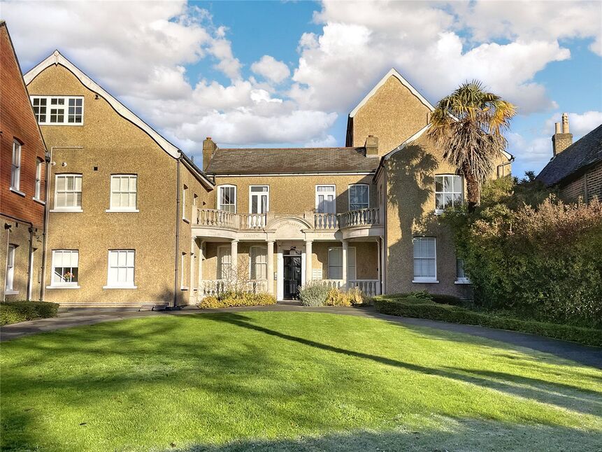 Main image of 1 bedroom Flat to rent, St Martha's Court, Wood Street, Barnet, EN5