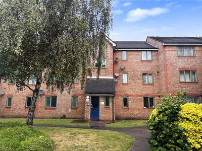 Chantress Close, 2 bedroom  Flat to rent, £1,500 pcm