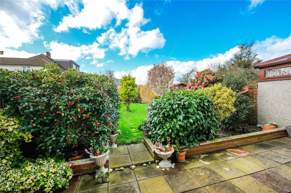 3 bedroom Mid Terrace House for sale, Brian Road, Chadwell Heath, RM6