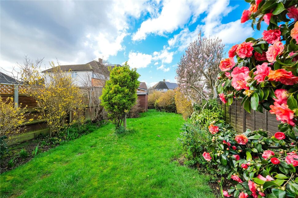 3 bedroom Mid Terrace House for sale, Brian Road, Chadwell Heath, RM6