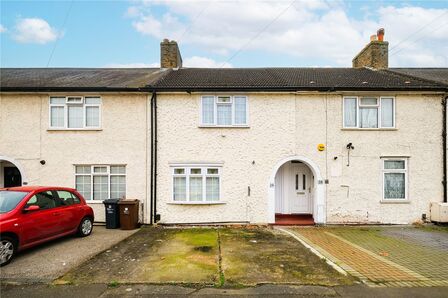 2 bedroom Mid Terrace House for sale