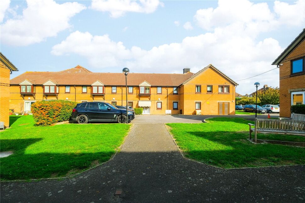 Main image of 1 bedroom Flat for sale, Portland Close, Chadwell Heath, RM6