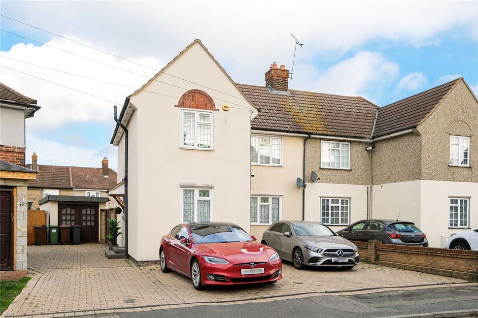 Main image of 3 bedroom Semi Detached House for sale, MacDonald Avenue, Dagenham, RM10