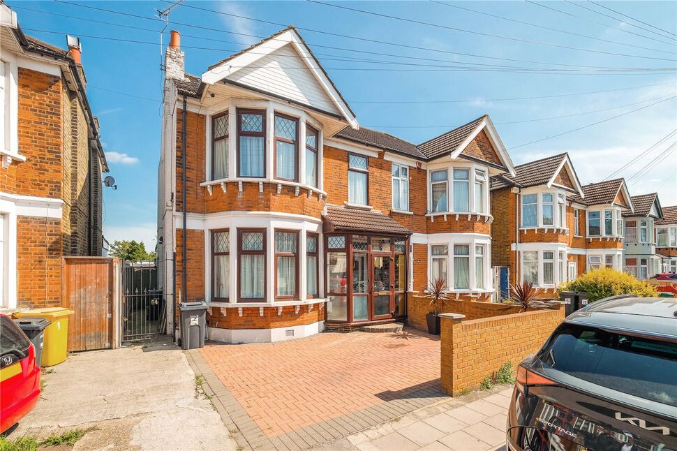 Main image of 5 bedroom Semi Detached House for sale, Goodmayes Lane, Goodmayes, IG3