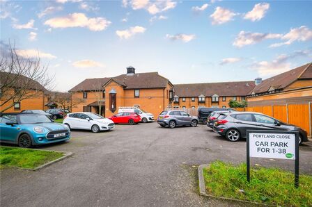 Portland Close, 1 bedroom Flat for sale, &pound;90,000